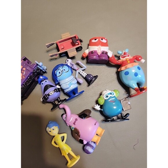 Mini Inside Out 2 Action Figure Toy Cartoon Movie Cake toppers - Picture 3 of 9